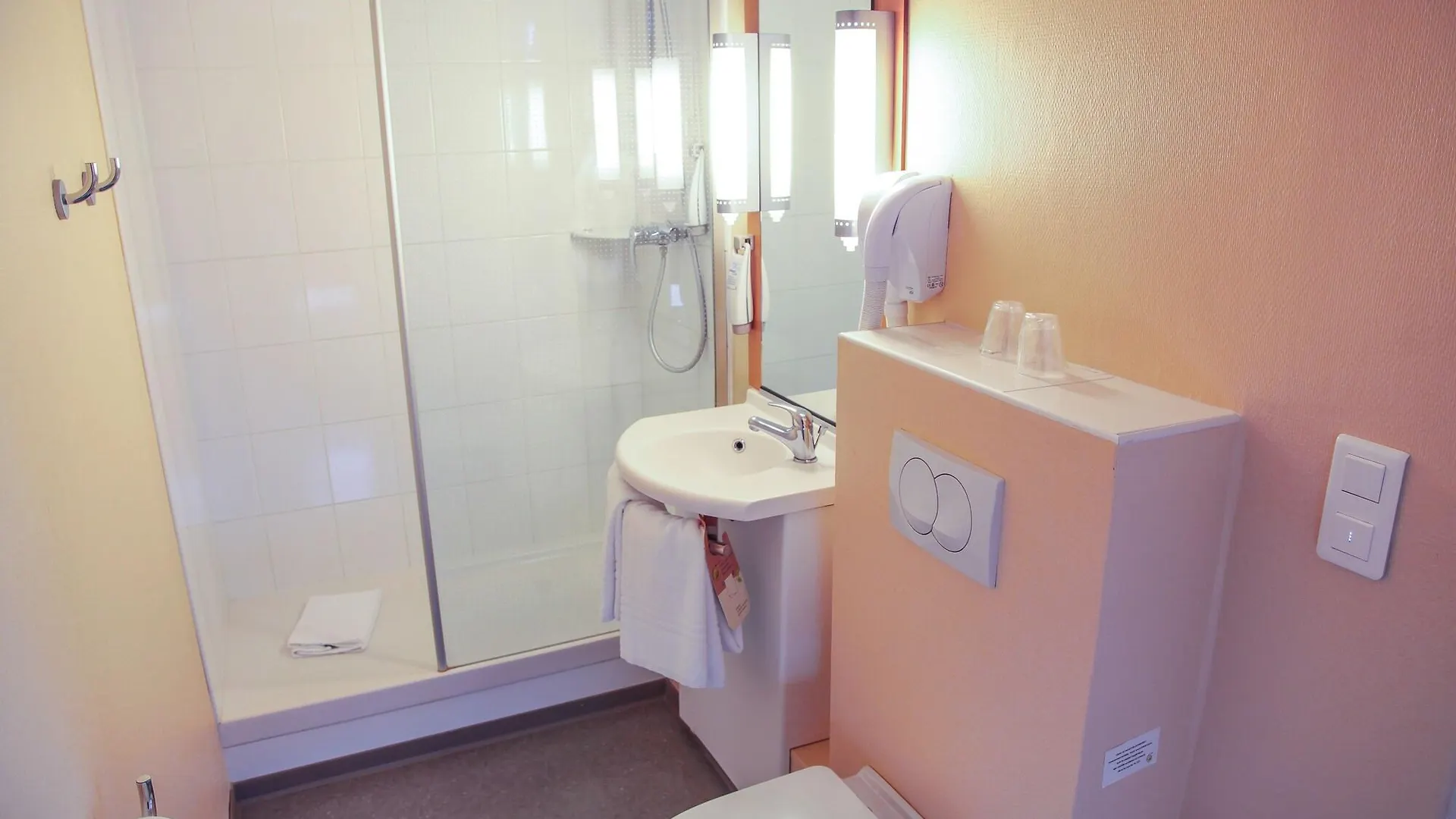 ***  Hotel Ibis Brest Centre Francia