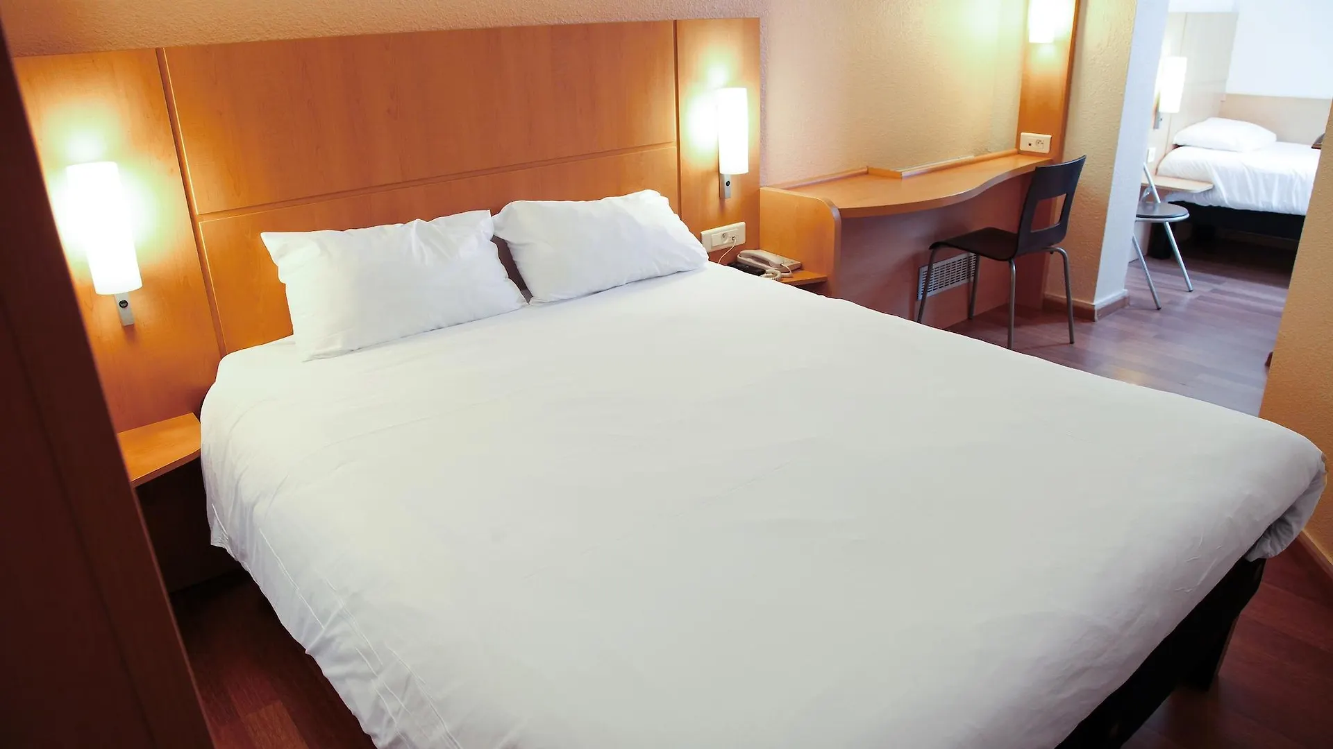 Ibis Brest Centre Hotel
